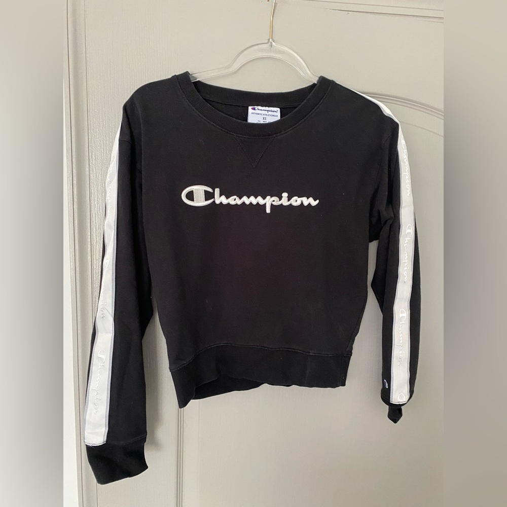 Black champion crew neck sweatshirt